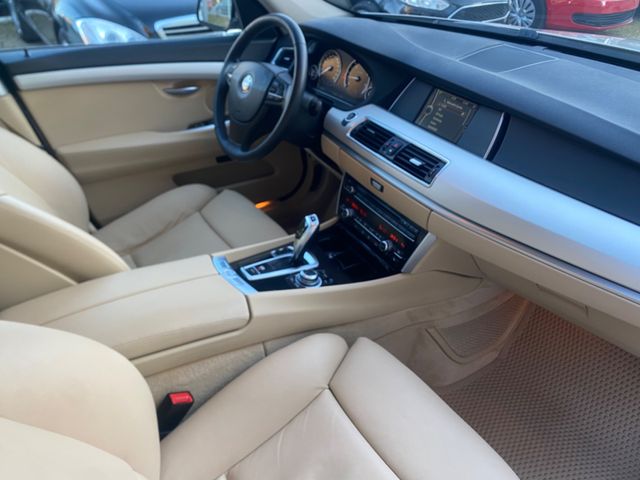 BMW 530 Gran Turismo /AUTOMATIK/NAVI/LEDER/1-HAND*