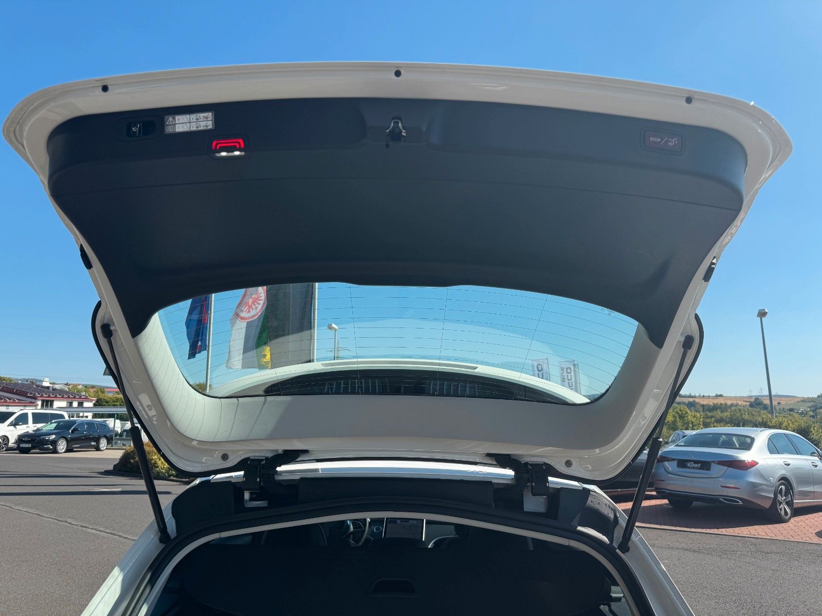 Fahrzeugabbildung Mercedes-Benz C 180 T Avantgarde+AHK+Memory+Ambiente+TotW