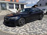 BMW 530 d xDriv M Sport Shadow LED PANO H&K Facelift - BMW 530 Gebrauchtwagen
