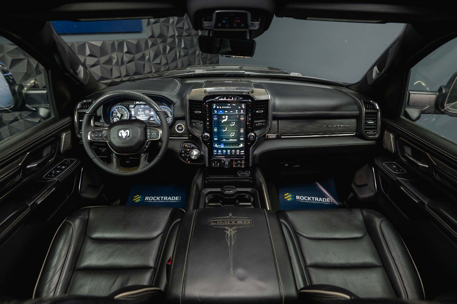 Fahrzeugabbildung Dodge RAM 5.7 V8 HEMI 4x4 LIMITED Offroad 100% Options