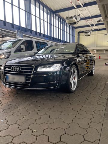 Audi A8 3.0 TDI S-LINE