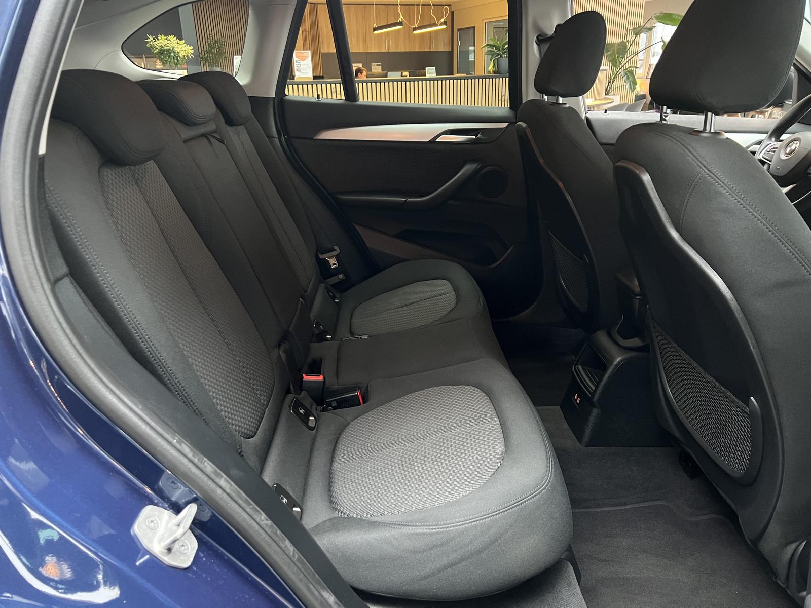 BMW X1 sDrive 18i Navi RFK LED SHZ VOLLFOLIERUNG, миниатюра 25
