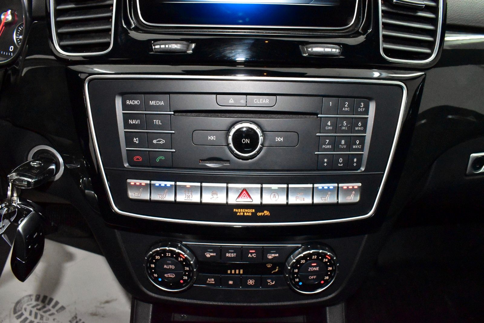 Fahrzeugabbildung Mercedes-Benz GLE 350d 4M Leder,Navi,LED,Standhz,SH,H&K,360°