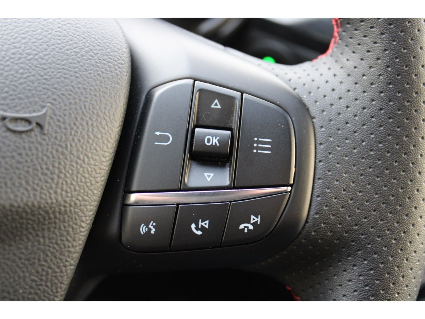 FORD Kuga ST-Line X LED AHK Navi GJR RFK el. Heckkla - Image 19