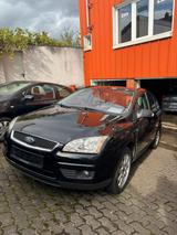 Ford Focus Turnier Ghia - Ford Focus aus 2008: Ghia