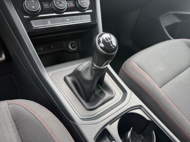 Touran 1.2 TSI Comfortline Navi Apple CarPlay