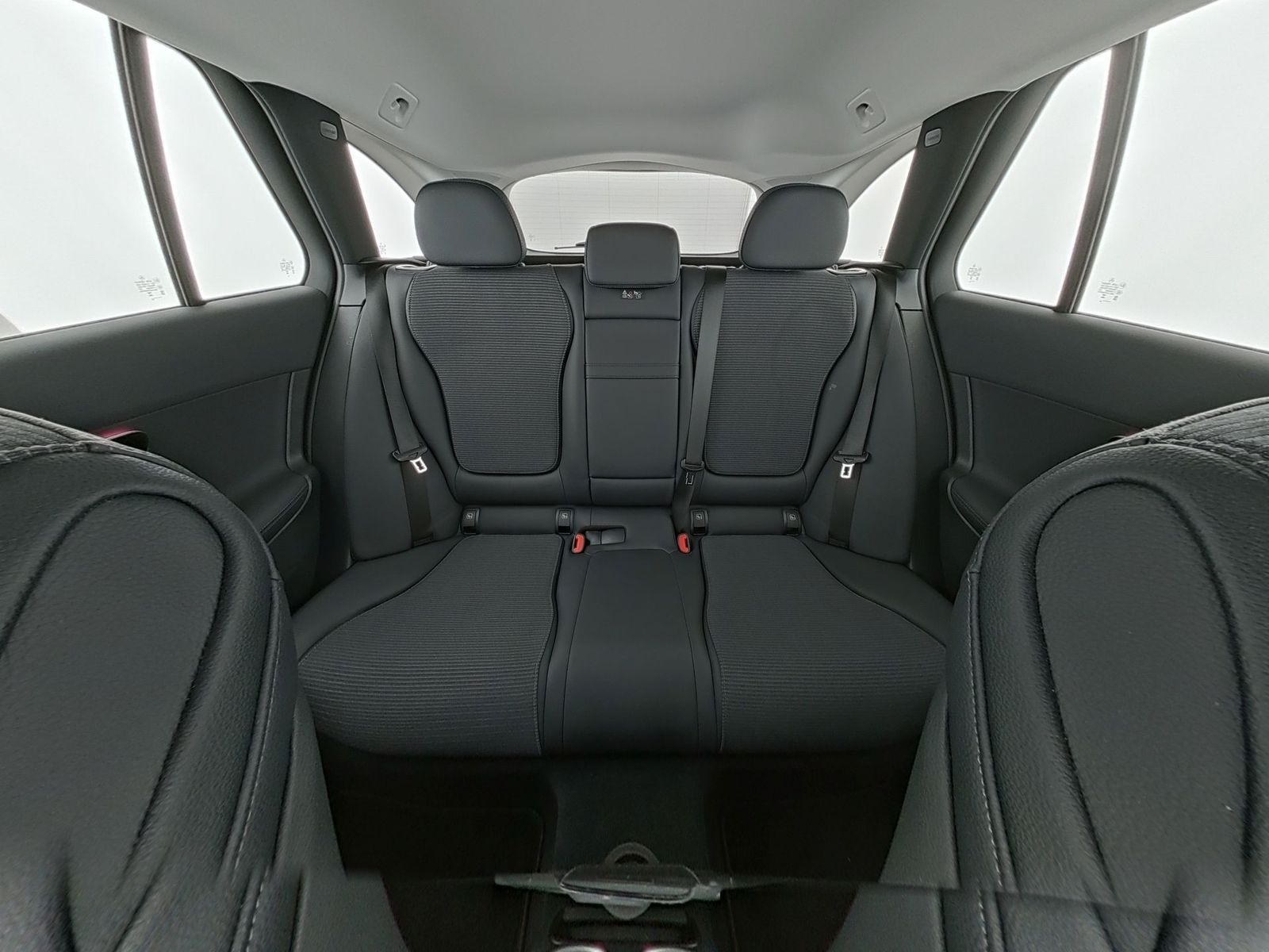 Mercedes-Benz C 200 - Bild 18