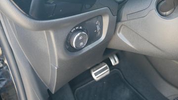 Bild 10 Opel CORSA F e GS