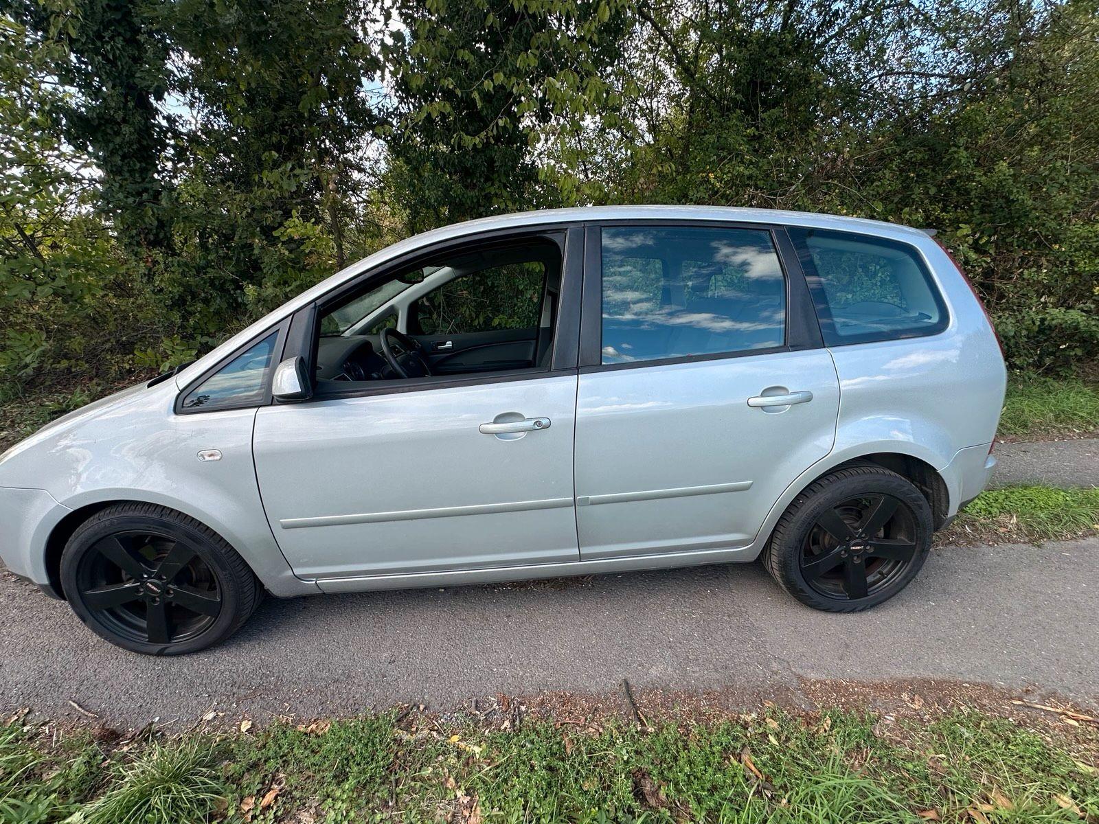 Ford C-MAX 2006 — вигляд ззаду