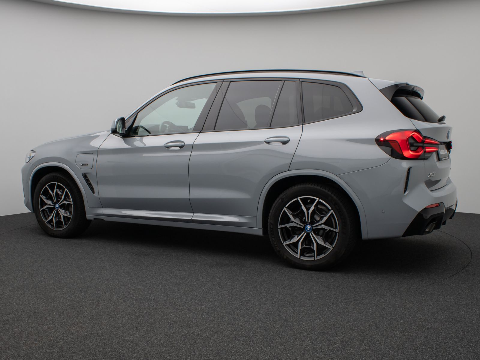 Fahrzeugabbildung BMW X3 xD30e M Sport Kamera Laser HUD DAB HiFi AHK