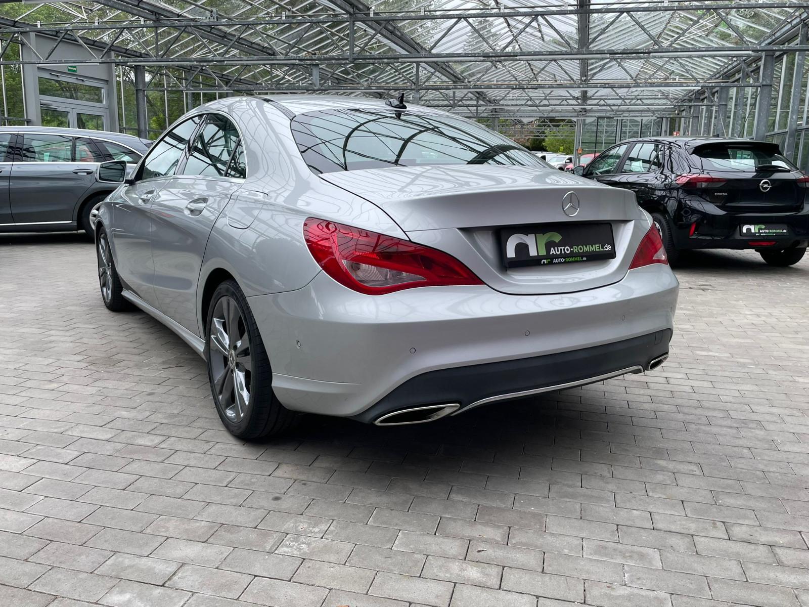 Mercedes-Benz CLA 200 Urban DCT Navi AgilityControl SH Assist