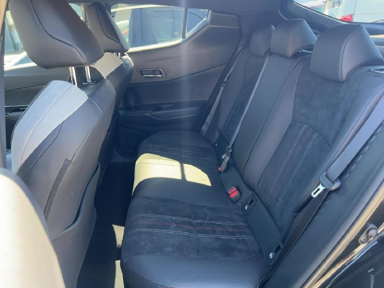 Fahrzeugabbildung Toyota C-HR 2.0 Hybrid GR Sport Black Edition