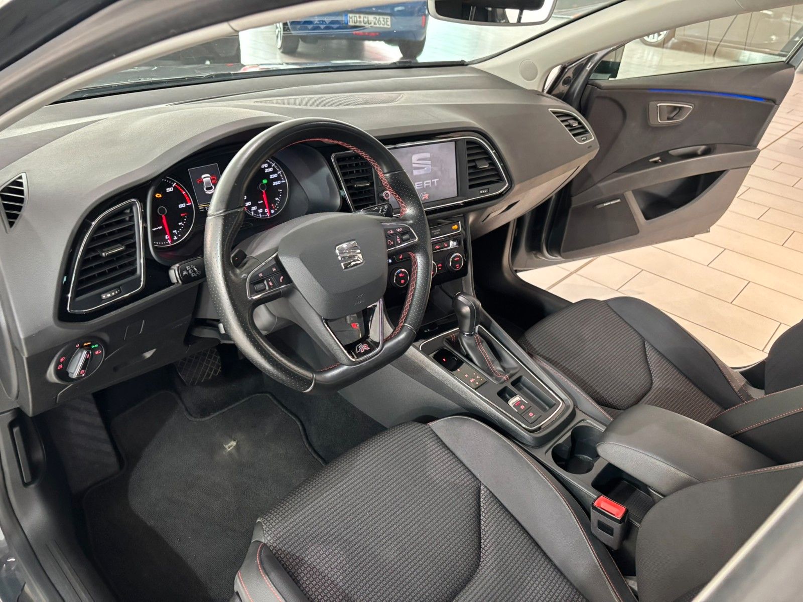 Fahrzeugabbildung SEAT Leon FR 2.0TDI DSG/ACC/SHZ/ALLWETTER