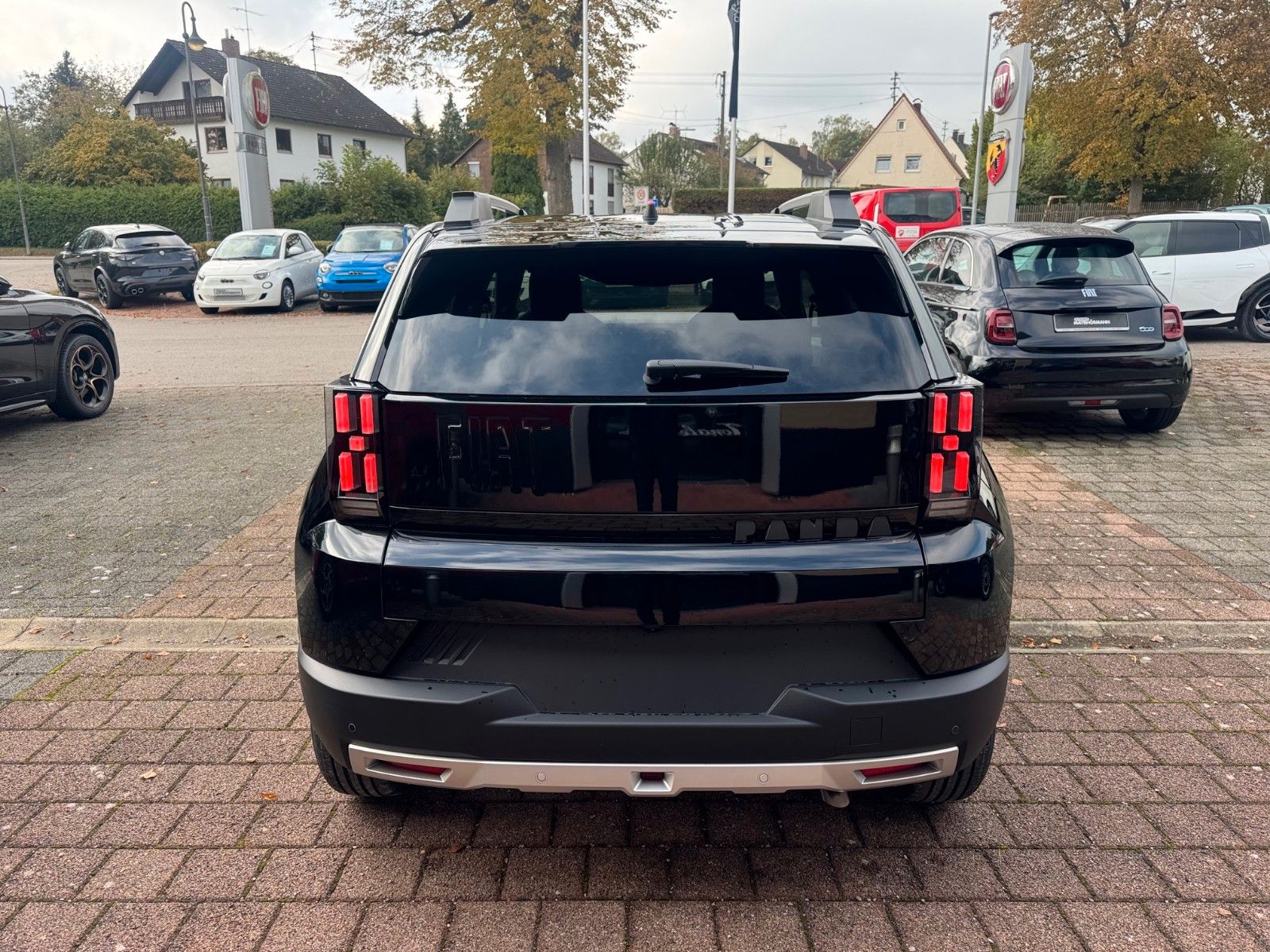 Fahrzeugabbildung Fiat Grande Panda 100 PS Automatik Icon Navi Kamera