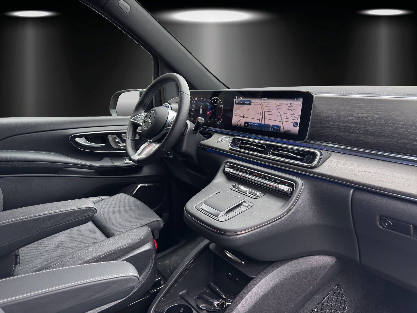 Fahrzeugabbildung Mercedes-Benz V300 L Avantg DISTRO Sitzklima 7-Sitze DWA Night