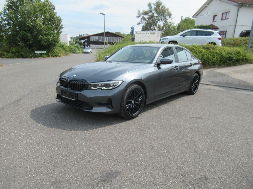 Image of BMW 320