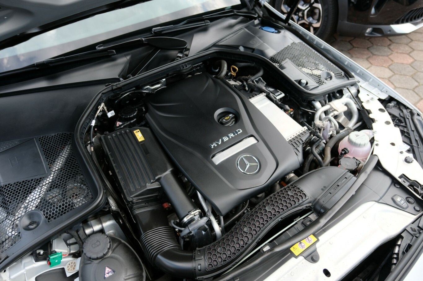 C 300 e T 2xAMG Night Edition Distronic LED AHK
