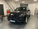 Porsche Cayenne Bose Kamera PDC ACC Pano AHK LED CarPlay - Porsche Gebrauchtwagen in Flensburg