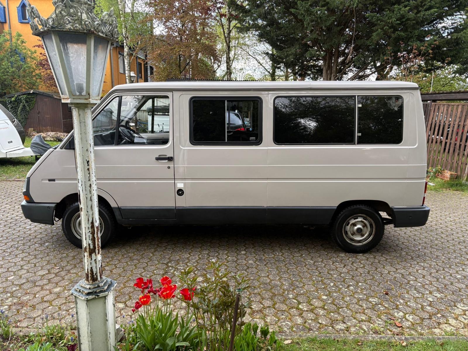 Renault Trafic TÜV Neu H-Kennzeichen nur 32777km