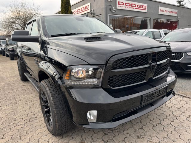 Dodge RAM 1500 5,7L CREW CAB Classic/Alcantara SHZ/LHZ