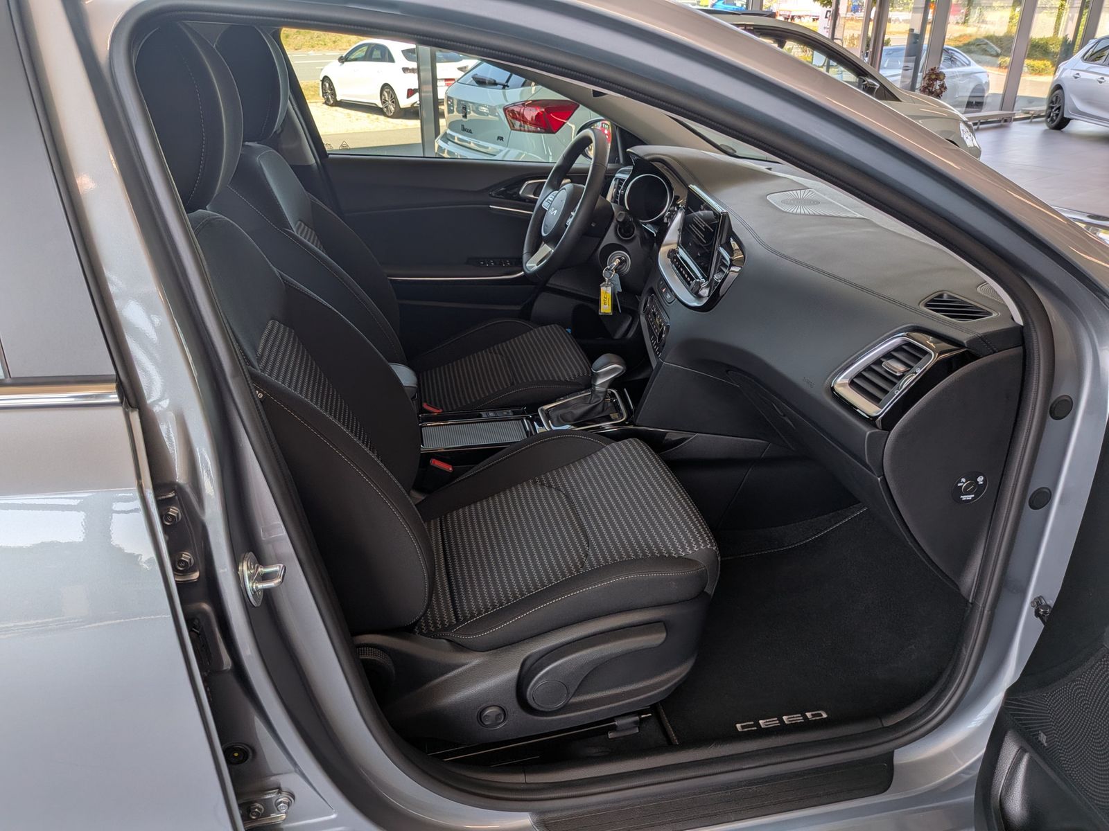 Fahrzeugabbildung Kia cee'd Sportswagon 1.5 DCT GT-Line LED JBL Cam 7J