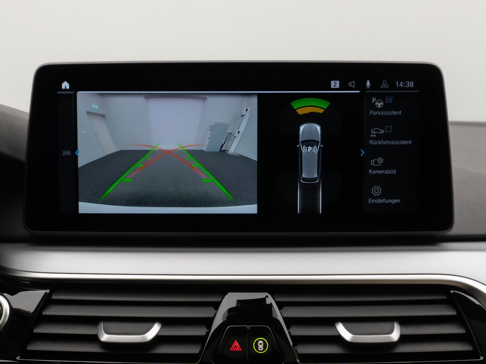 Fahrzeugabbildung BMW 530e Panorama Kamera DAB HiFi 4xKlima Leder 18Zl