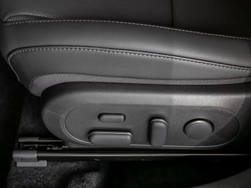 Hyundai Kona 1.6 Select 2WD Autobahnassistent Navi