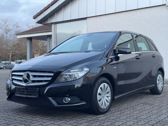 Mercedes-Benz B 180 1.Hand *PDC*Navi*Abstandwarner*Shz*