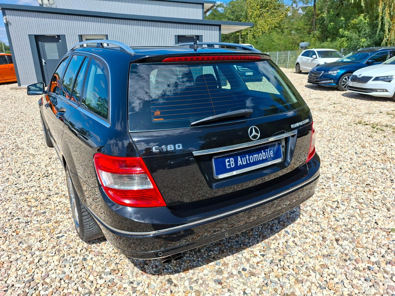 Mercedes-Benz C180 2009 — photo 34