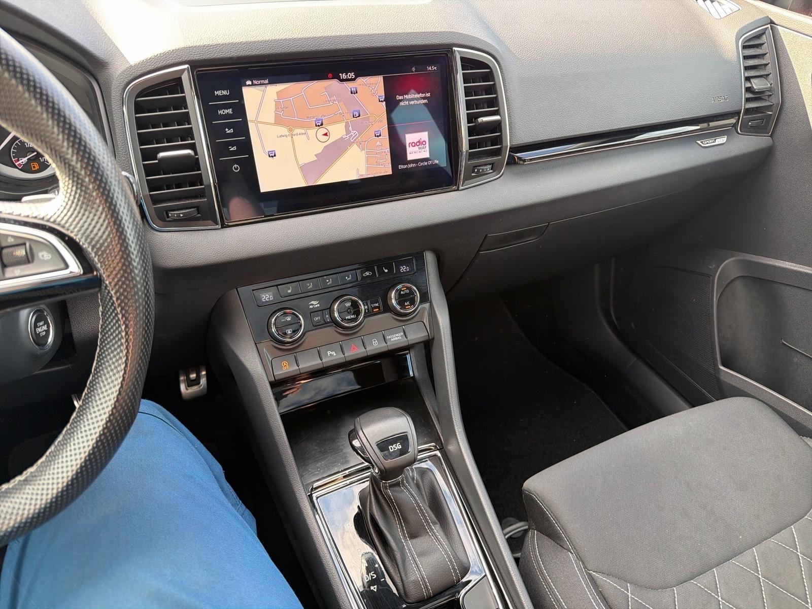Skoda Karoq Sportline 1.5l TSI 110kW 7-Gang-DSG AHK SD