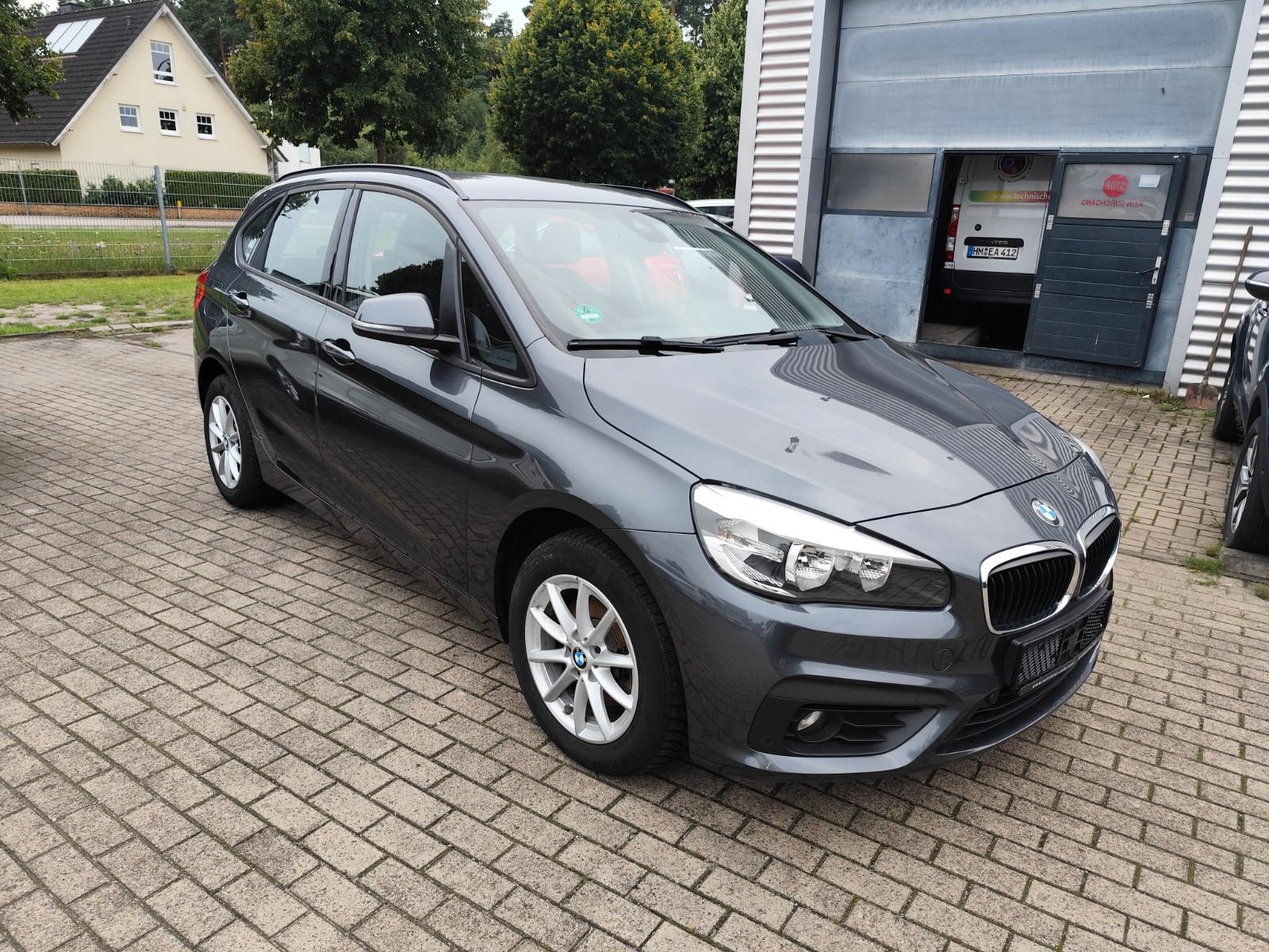 BMW 218 Baureihe 2 Active Tourer 218 d/Navi/Tempomat