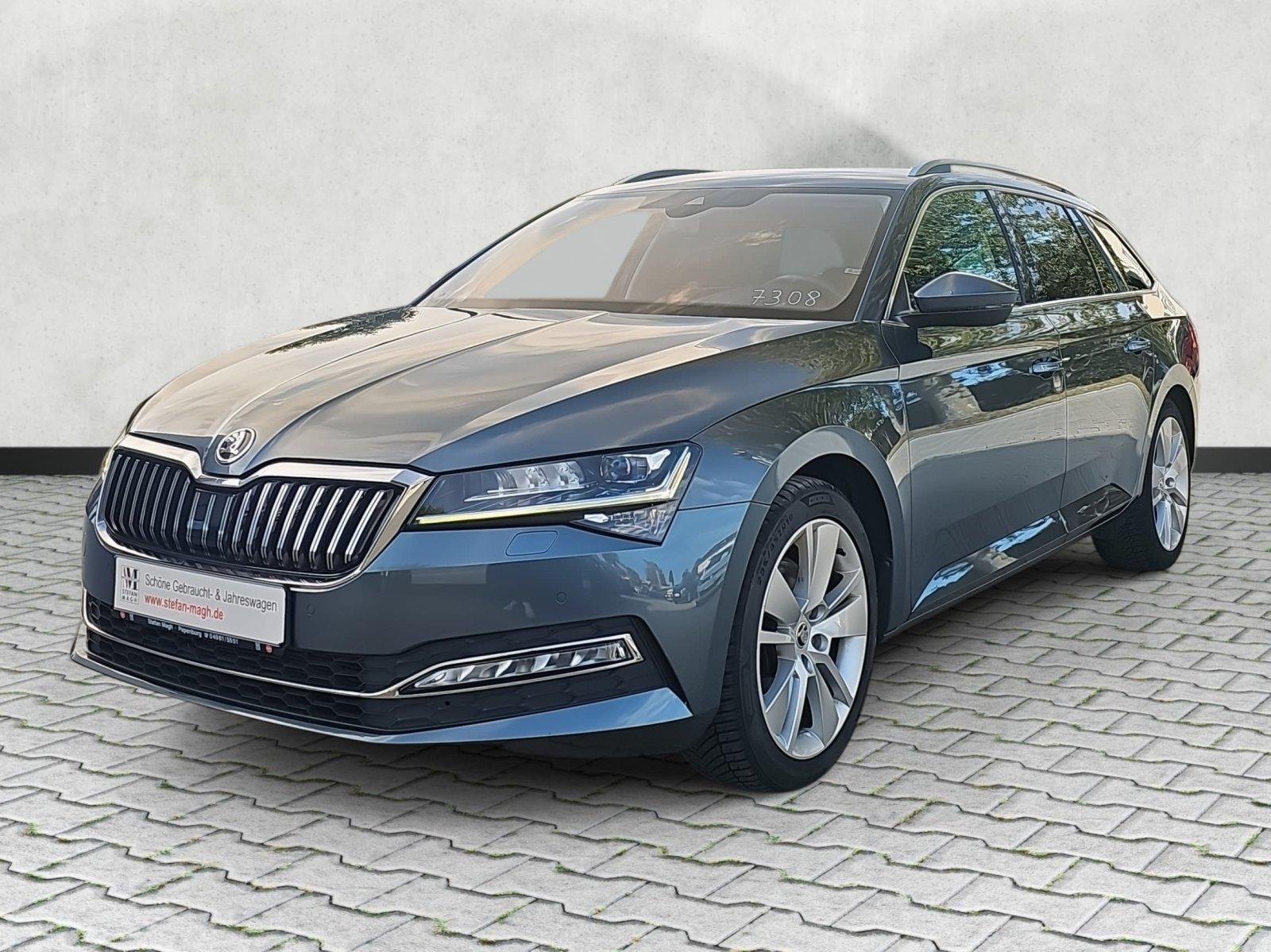 Skoda Superb Combi 2.0 TDI  Style Navi LED AHK PDC