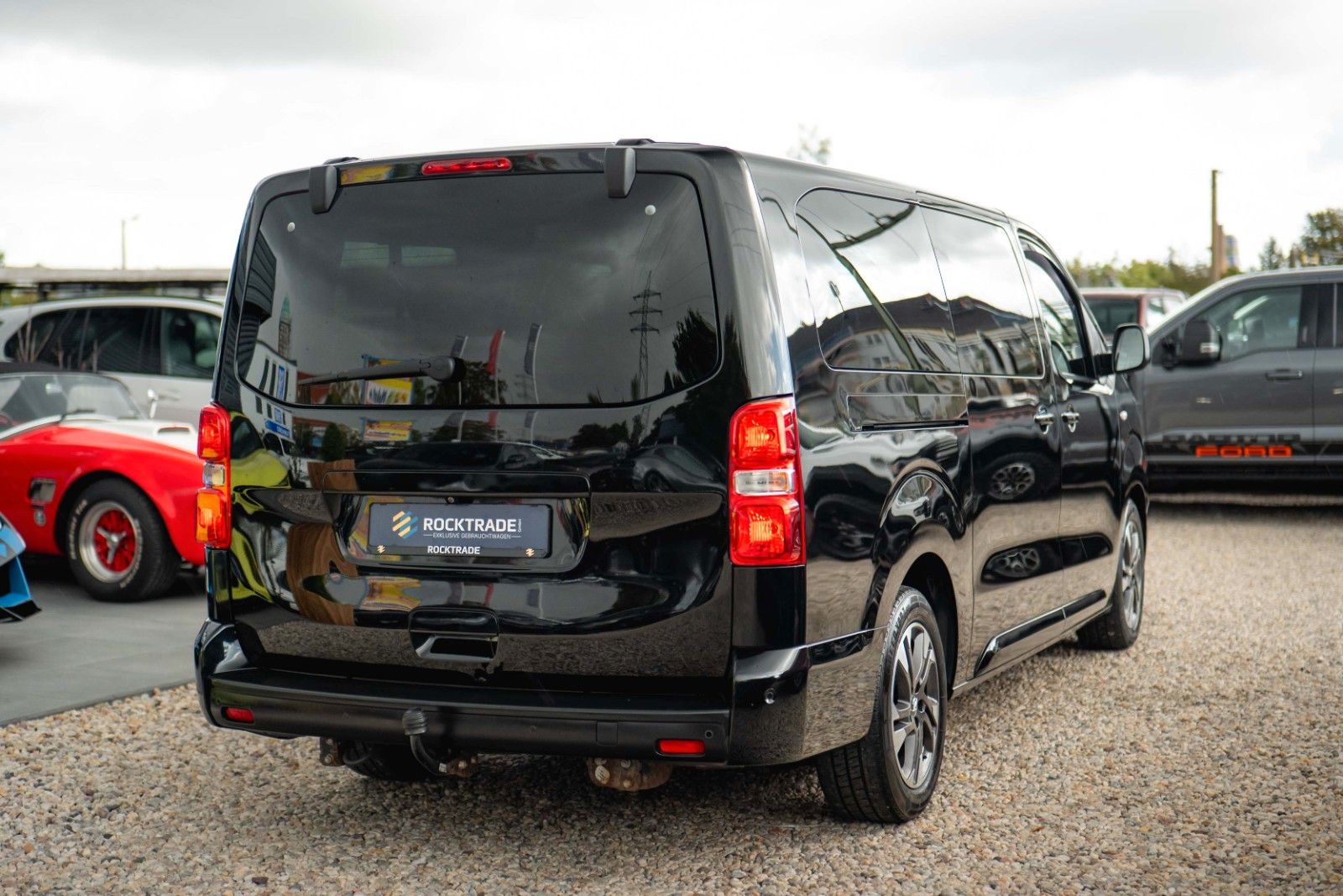 Fahrzeugabbildung Opel Zafira Life Innovation L3 Black Edition *Pano*