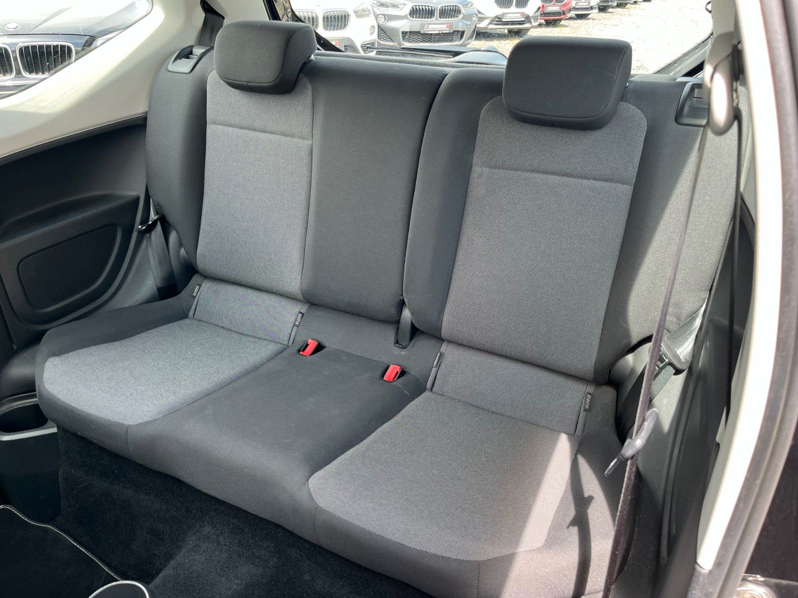 Fahrzeugabbildung Volkswagen up! 1.0 move Aut. Klima Sitzhzg SCHECKHEFT 2.HD