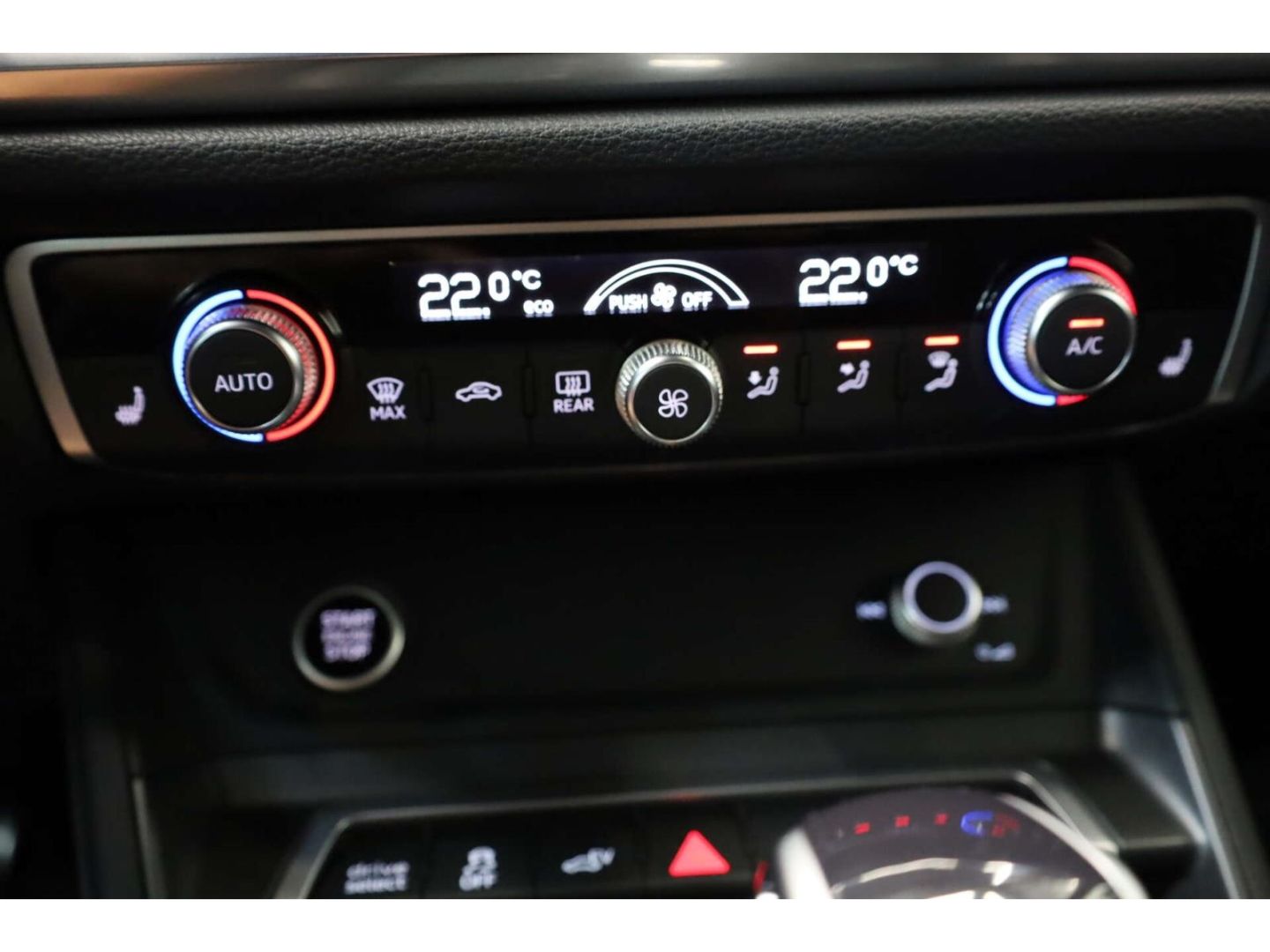 Audi Q3 45 TFSI e S line AHK/Pano/Matrix/NAV/Sonos foto 18