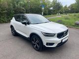 Volvo XC40 R D3 GEARTRONIC Design 2WD/PANO/1.H - Volvo XC40 in Stuttgart