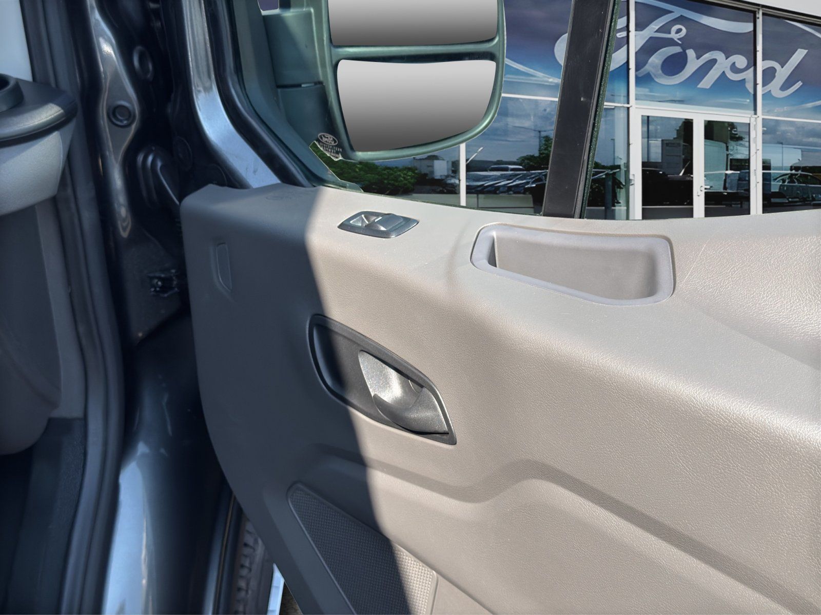 Fahrzeugabbildung Ford Transit  350 L3 Trend