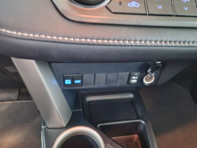 Toyota RAV 4 AWD Anhängerzug Silber Automatik