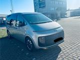 Hyundai STARIA 2.2 CRDi Signature Automatik 2WD Sign... - Hyundai STARIA von privat