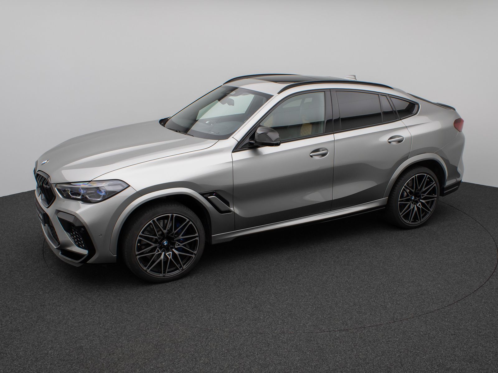 Fahrzeugabbildung BMW X6 M Panorama 360°Laser B&W Massage SoftCl AHK