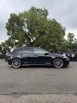 Volkswagen Golf 2.0 TSI DSG 4MOTION BMT R VOLLAUSTATTTUNG - VW Golf Gebrauchtwagen in Nürnberg