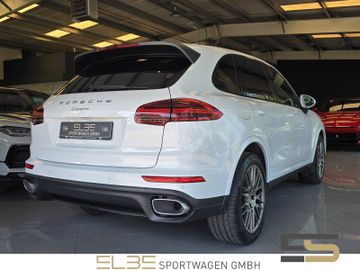 Porsche Cayenne - 5