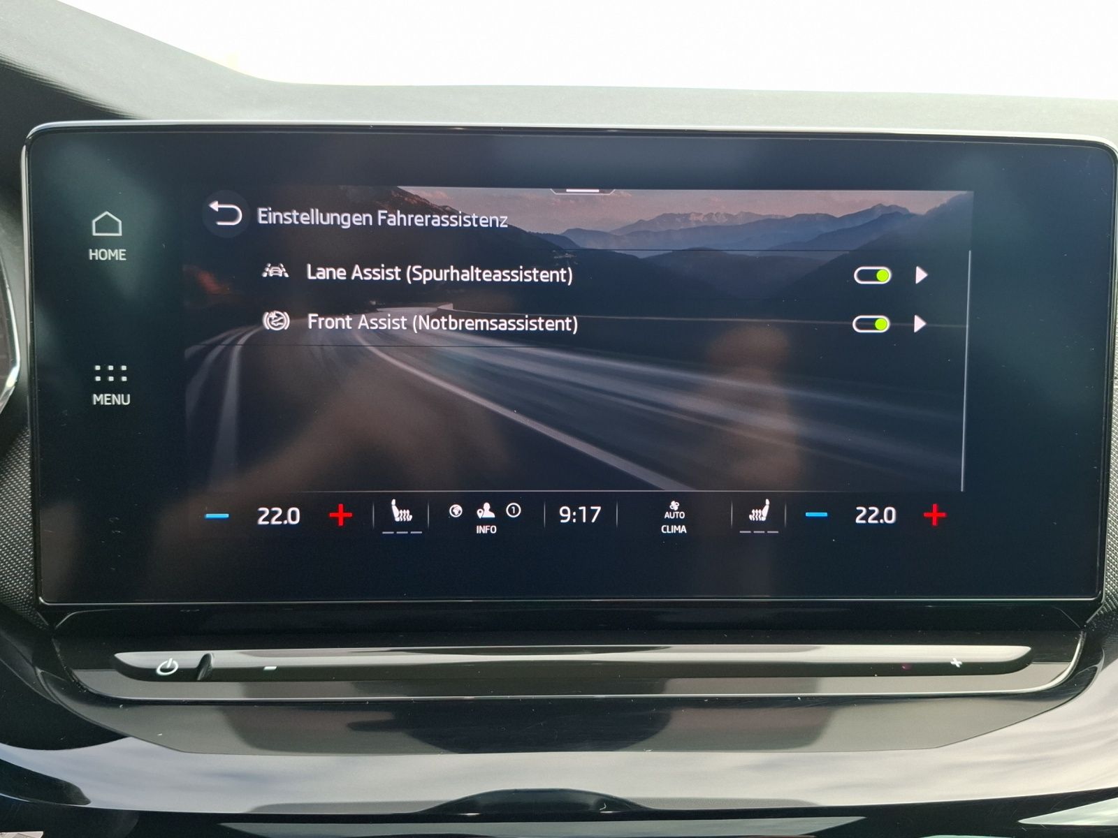 Fahrzeugabbildung SKODA Octavia Combi TSI Sportline  DSG 4x4 LED Pano GR