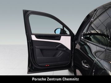 Porsche Cayenne - 10