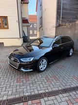 Audi A4 Avant 35 TDI advanced - mit Diesel-Antrieb: Kombi, Automatik