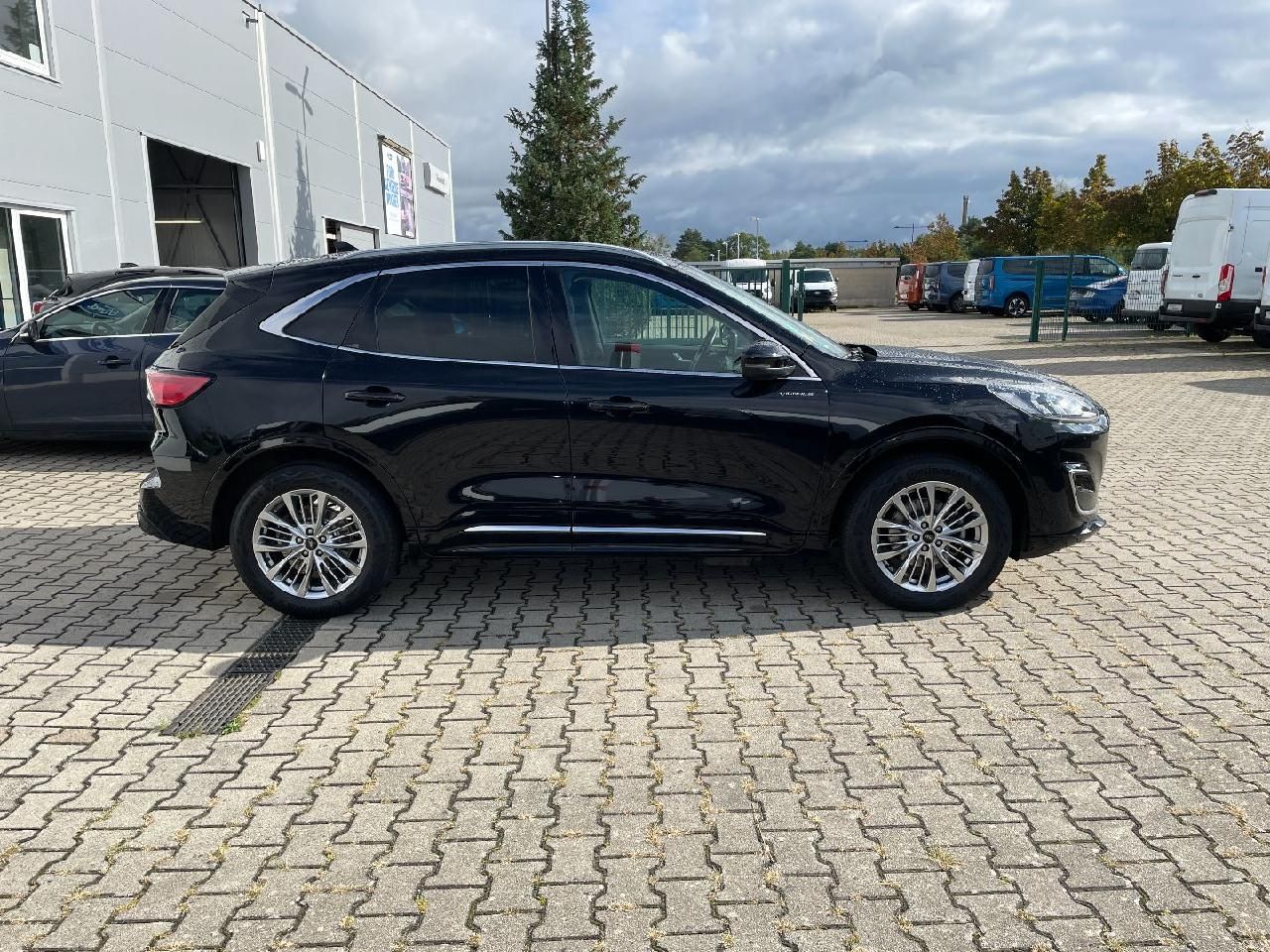 Fahrzeugabbildung Ford Kuga Plug-In Hybrid Vignale