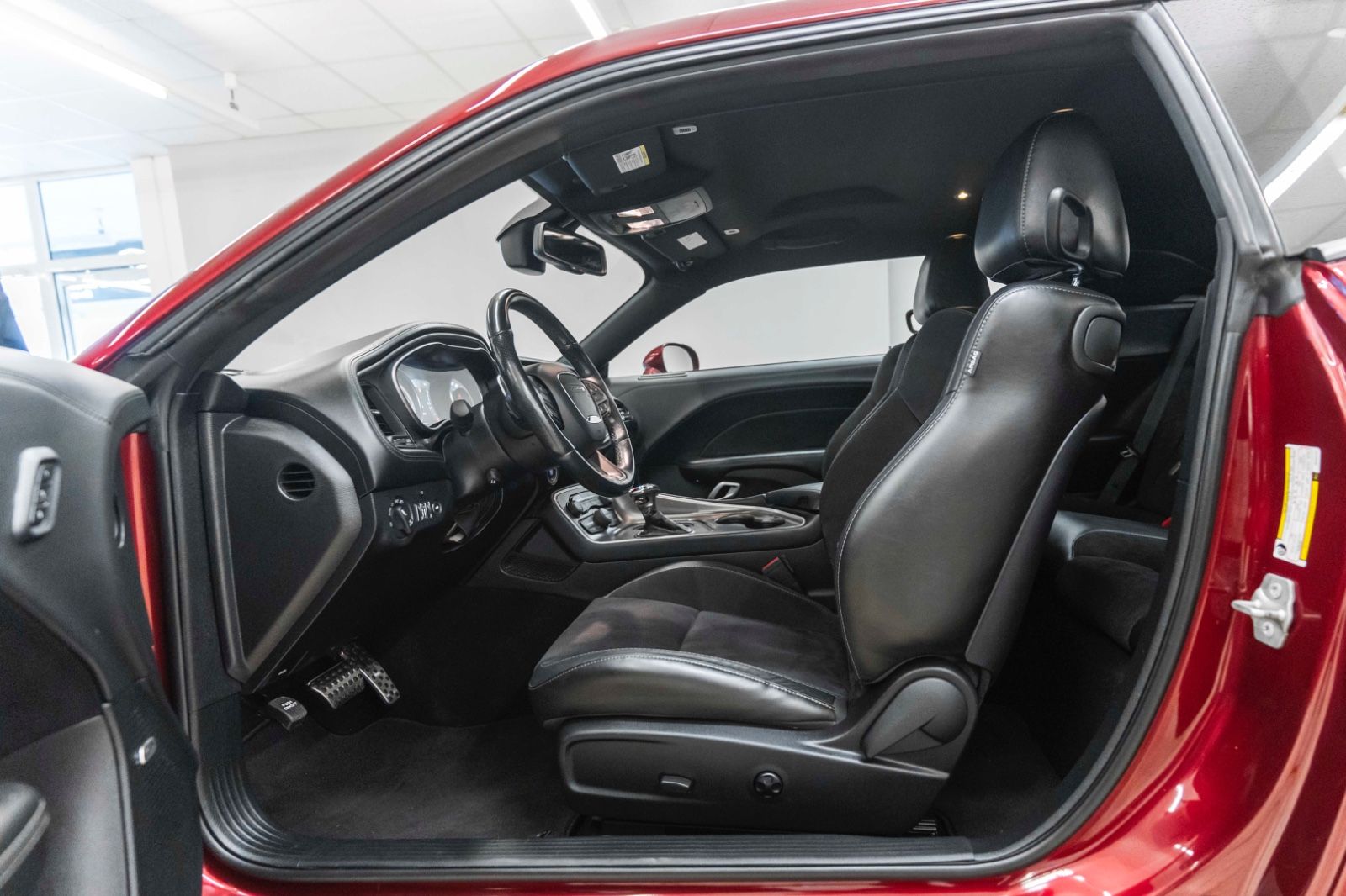 Fahrzeugabbildung Dodge Challenger 5,7 R/T ACC KAM CARPLAY NAV ALPINE