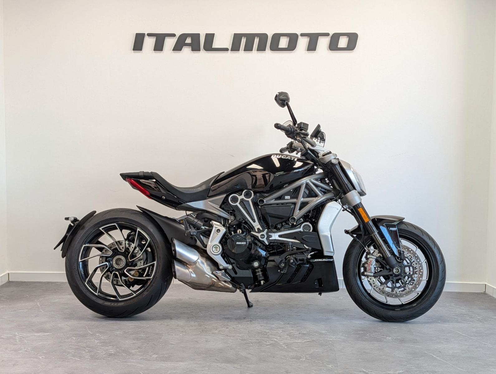 Ducati XDiavel S *1Hand*