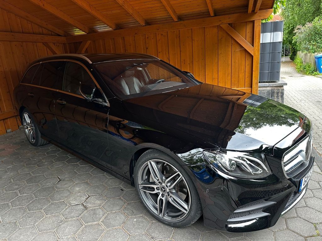 Mercedes-Benz E 220
