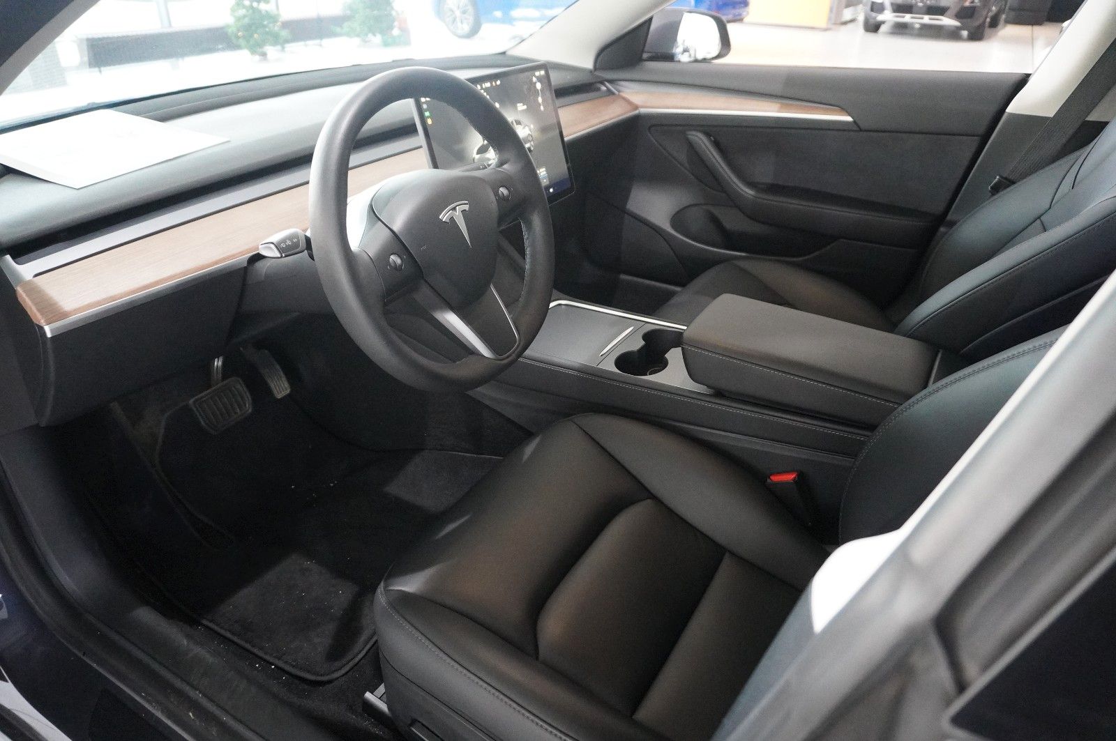 Fahrzeugabbildung Tesla Model 3 LONGRANGE DUAL-MOTOR NAVI/KAMERA/SH/PANO